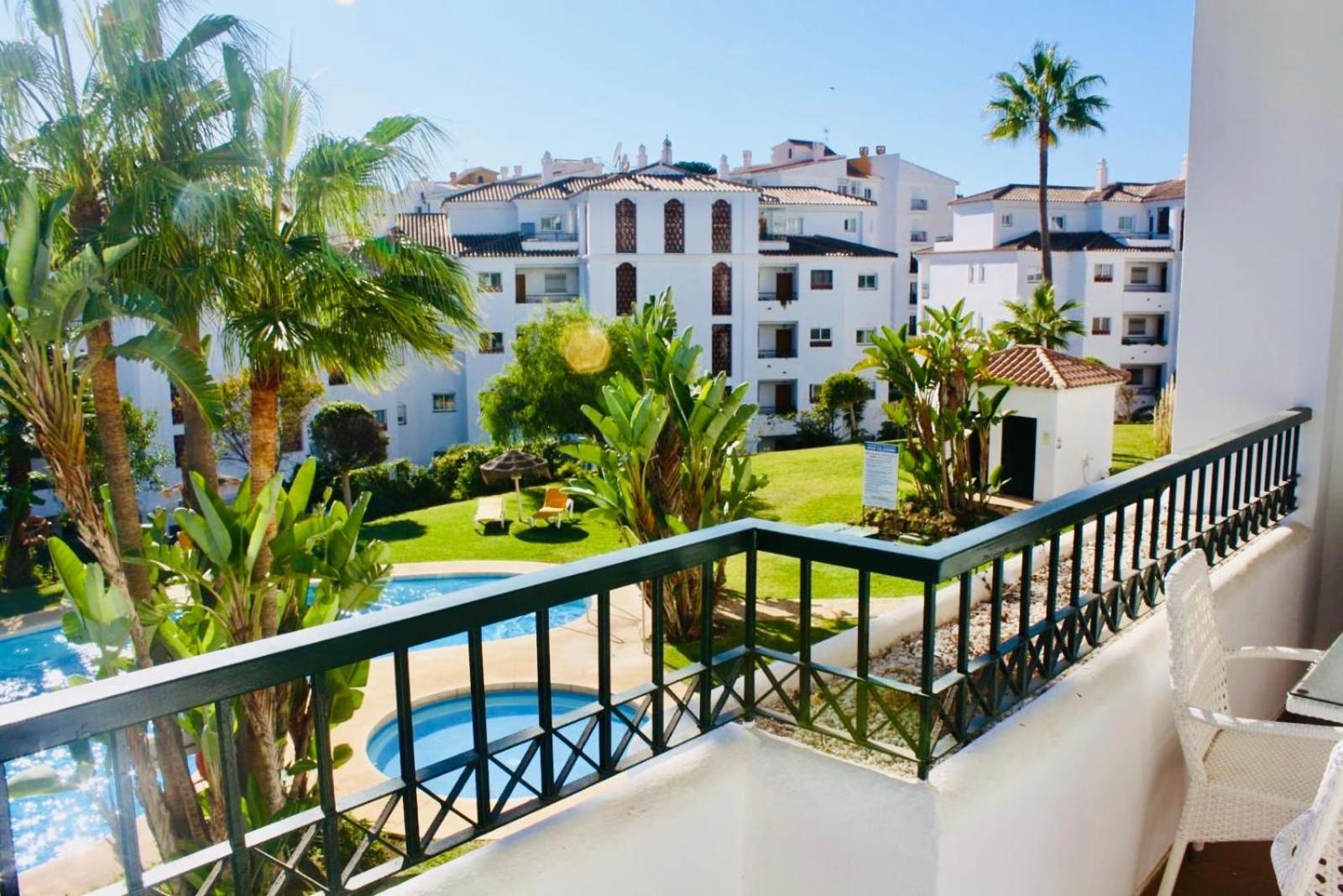 Apartment Lovely Apartment, Grancalahonda By Holidays2rent Málaga
